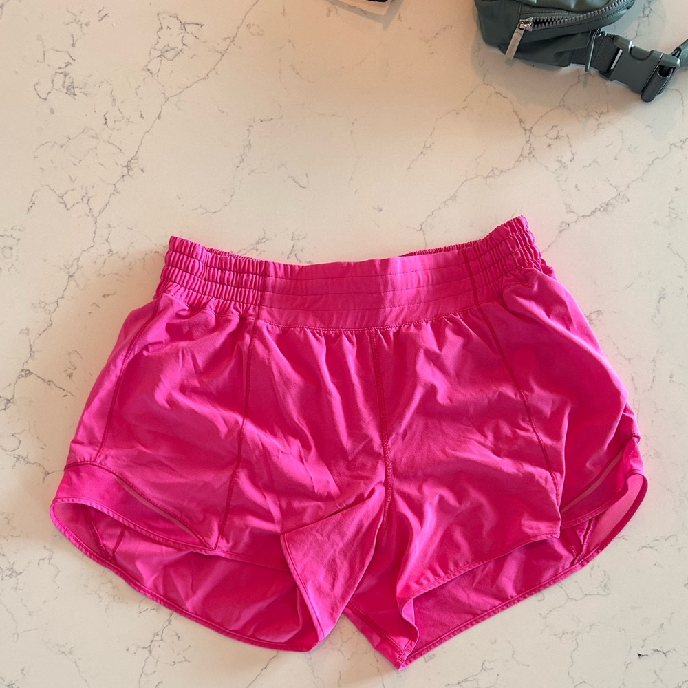 LULULEMON High Rise 4” Hotty Hot shorts in Sonic Pink 💕